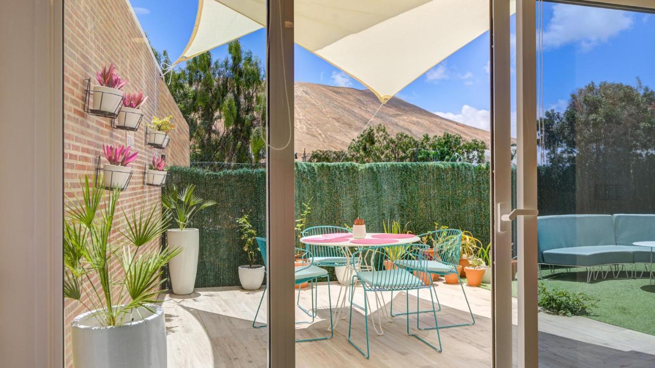 Casa MIMAR - moderna, jardín y wifi fibra 1 GB, ideal para vacaciones y teletrabajo La Oliva Exterior foto