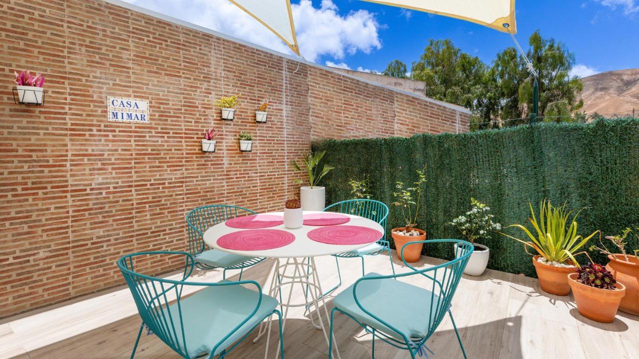 Casa MIMAR - moderna, jardín y wifi fibra 1 GB, ideal para vacaciones y teletrabajo La Oliva Exterior foto